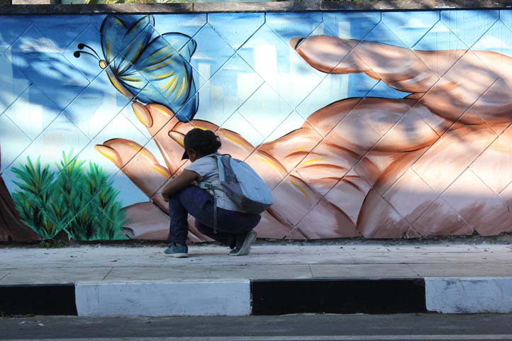 Dinamalar — Art studios transforming communities